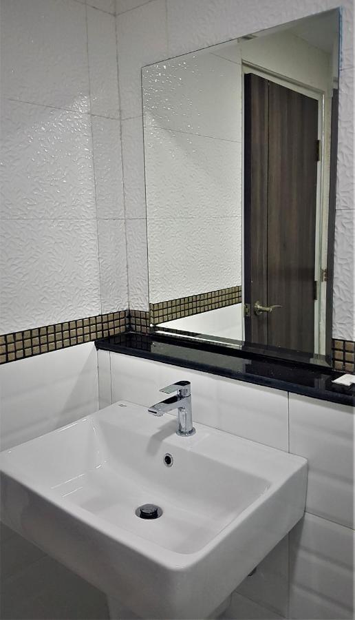 La Capannina Hotel Patong Dış mekan fotoğraf
