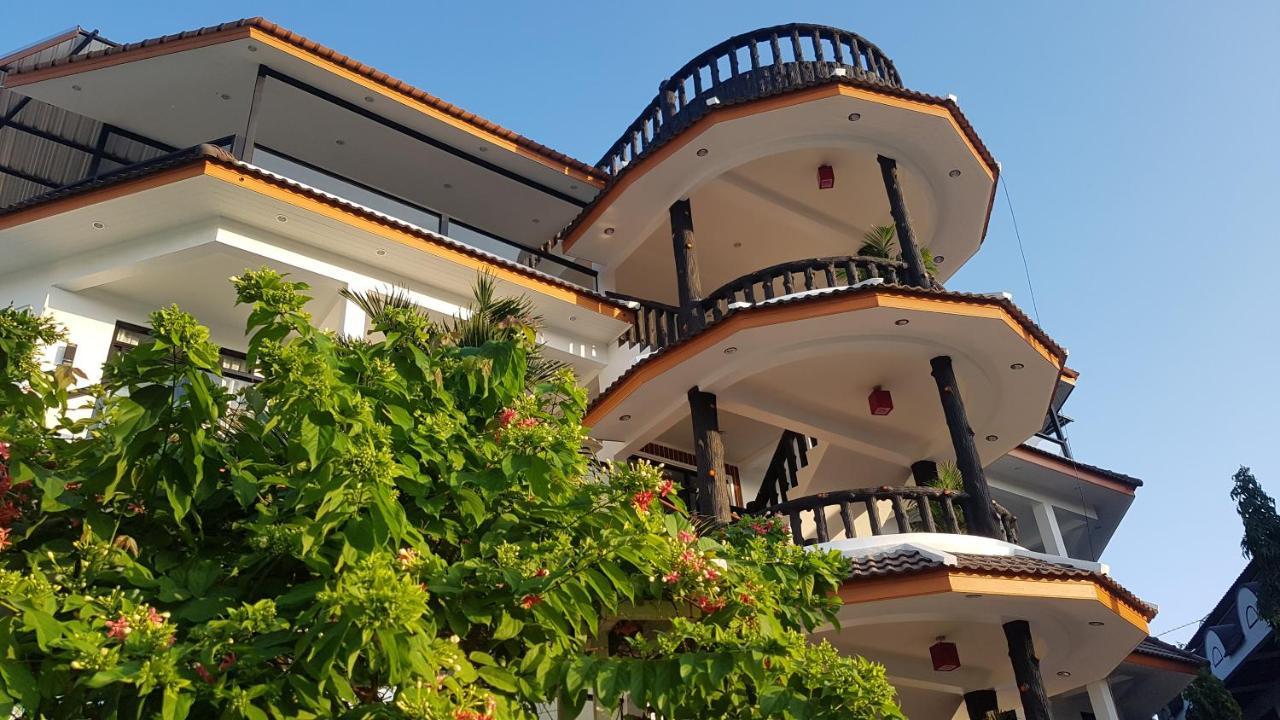 La Capannina Hotel Patong Dış mekan fotoğraf